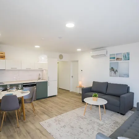 Myflat Coral Beach32 * Siófok