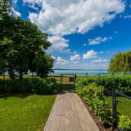 Myflat Coral Beach32 Apartamento Siófok